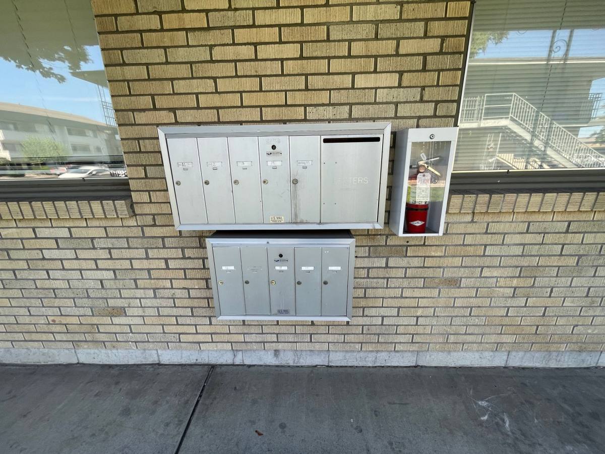 Apartment for rent at 6119 - 6123 N Colton St, Spokane, WA 99208