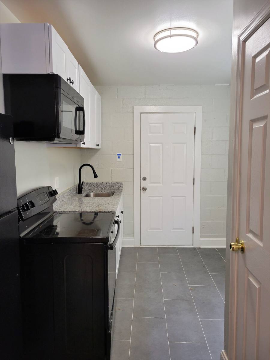 Apartment for rent at 927 N 20th St, Richmond, VA 23223