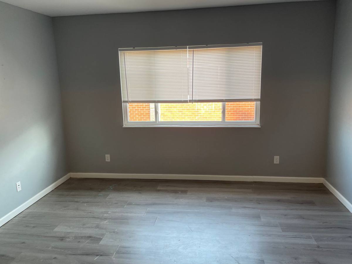 Apartment for rent at 807-809 W Courtois St, Saint Louis, MO 63111