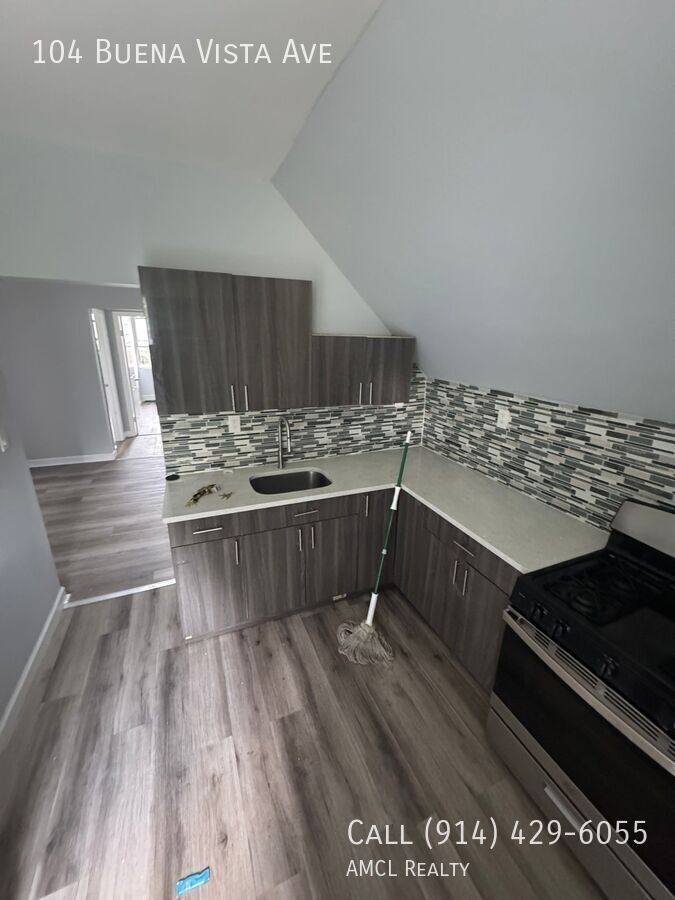 Apartment for rent at 104 Buena Vista Ave, Yonkers, NY 10701