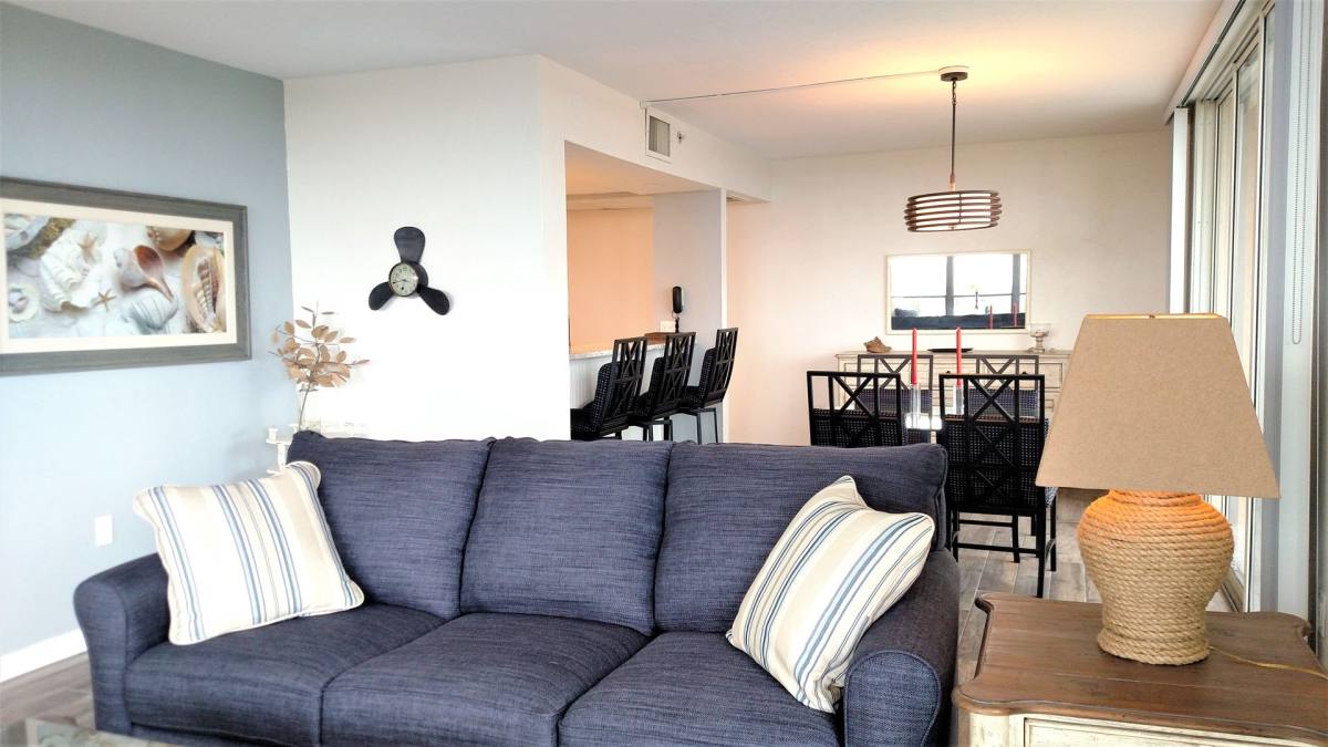 Apartment for rent at 627 Alhambra Rd, Venice, FL 34285