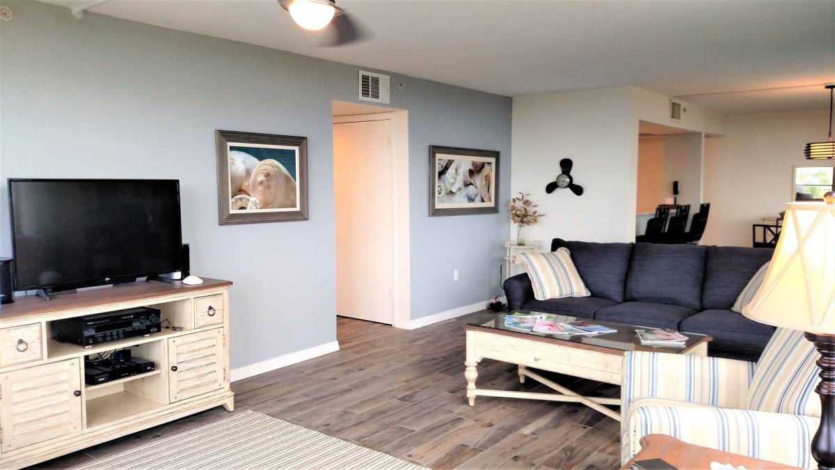 Apartment for rent at 627 Alhambra Rd, Venice, FL 34285