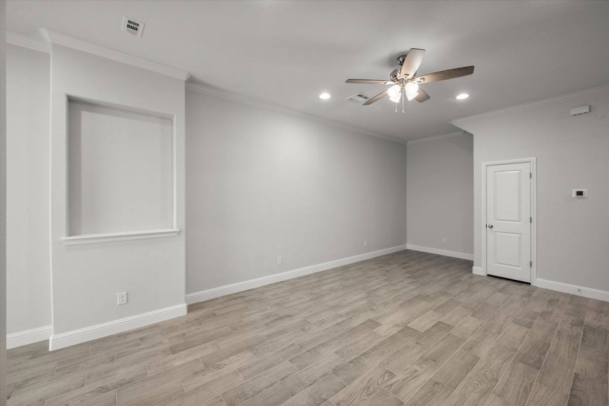 Townhouse for rent at 2355 Spring Park Blvd, Arlington, TX 76016