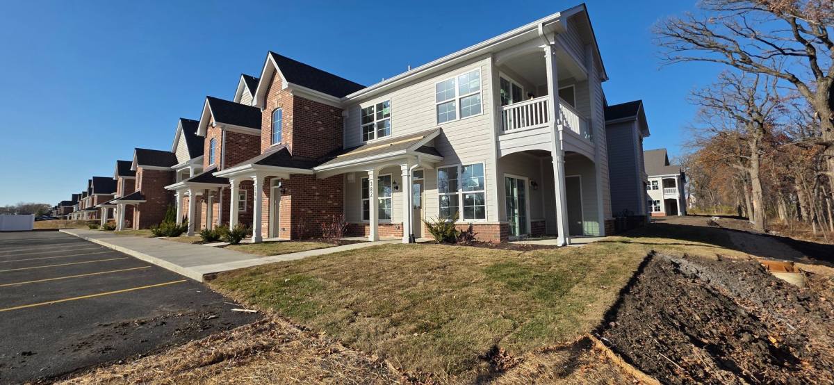 Apartment for rent at 382 Timber Pointe Dr, Joliet, IL 60431