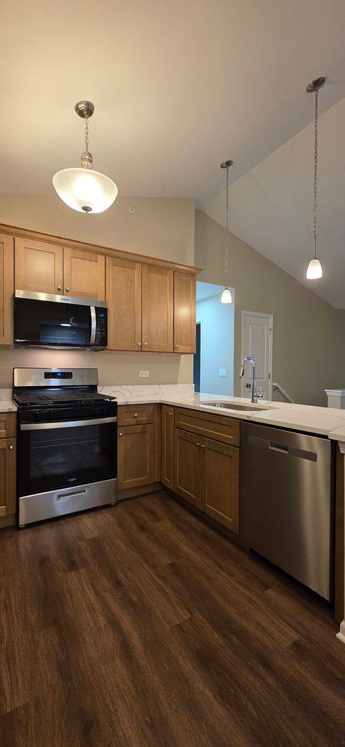 Apartment for rent at 370 Timber Pointe Dr, Joliet, IL 60431