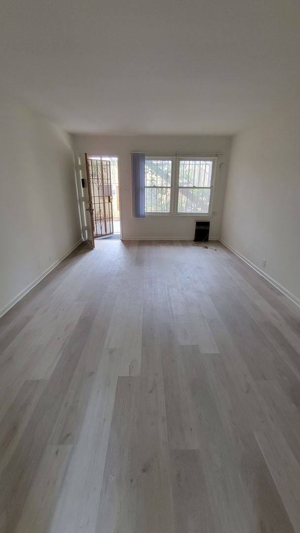 Apartment for rent at 5563-5565-5567 W Pico Blvd, Los Angeles, CA 90019