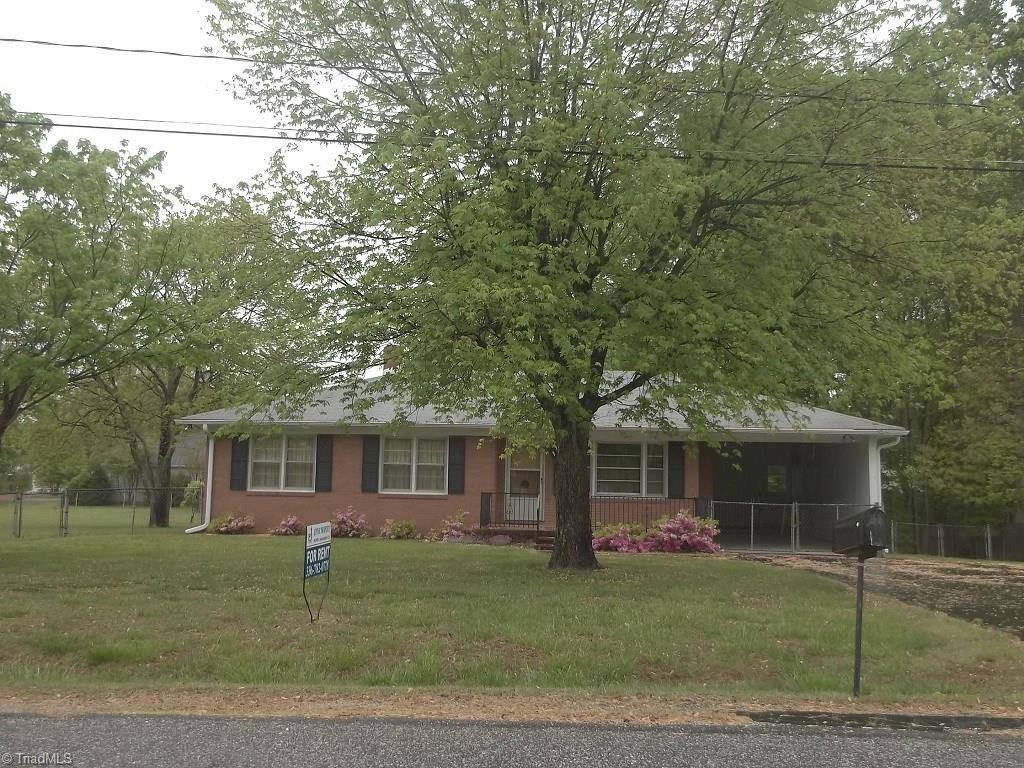 House for rent at 1603 Mellon Dr, Kernersville, NC 27284