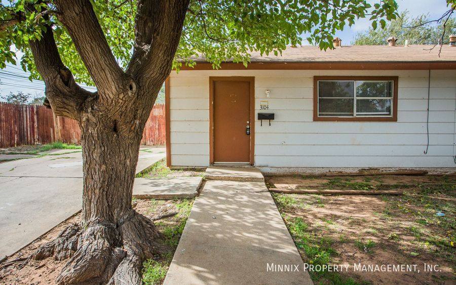 Townhouse for rent at 3104 Ave N, Lubbock, TX 79411