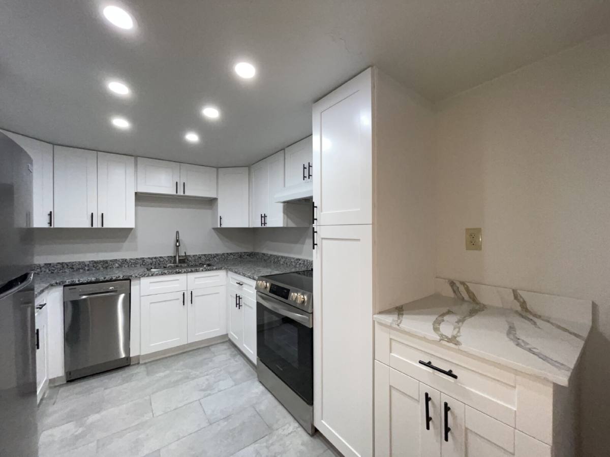 Apartment for rent at 4906 Victoria Dr #103, Cape Coral, FL 33904