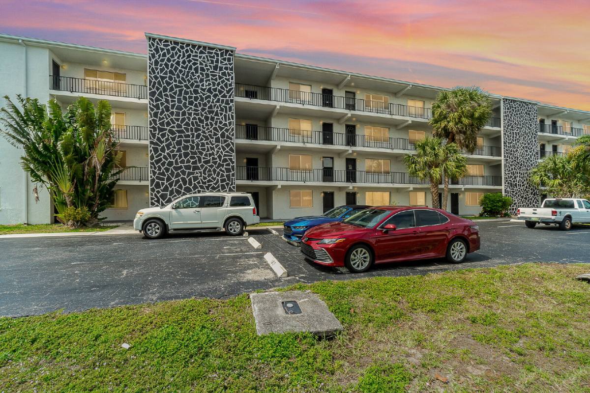 Apartment for rent at 4906 Victoria Dr #103, Cape Coral, FL 33904