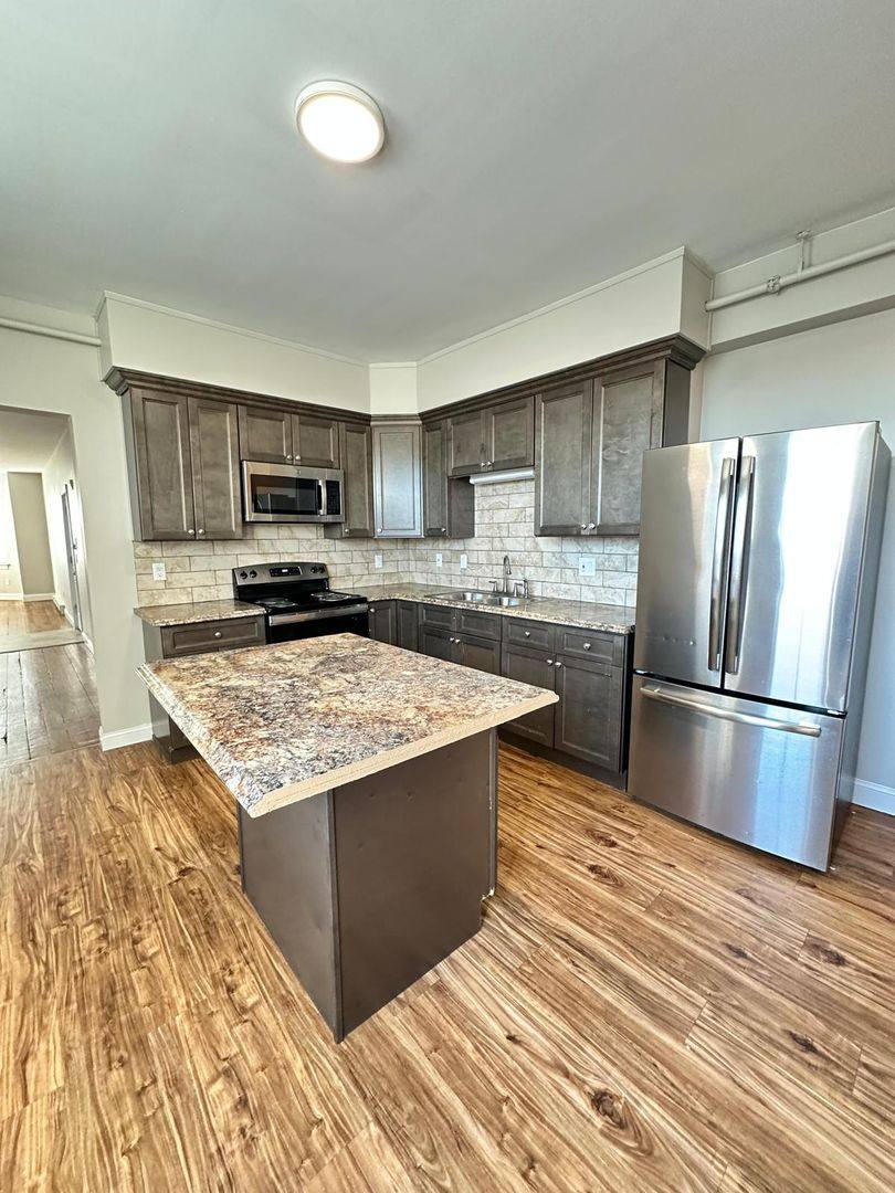 Apartment for rent at 5-7-9 Hampshire St, Holyoke, MA 01040