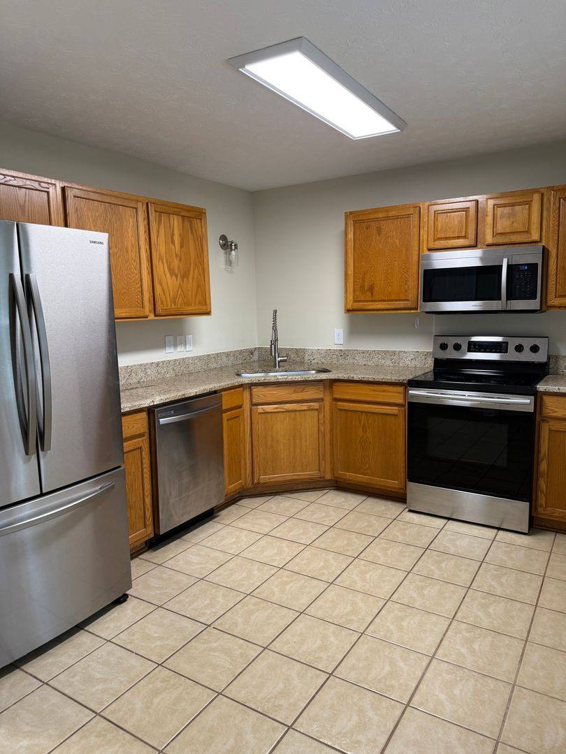 Townhouse for rent at 363 E Jefferson St, Madison, GA 30650