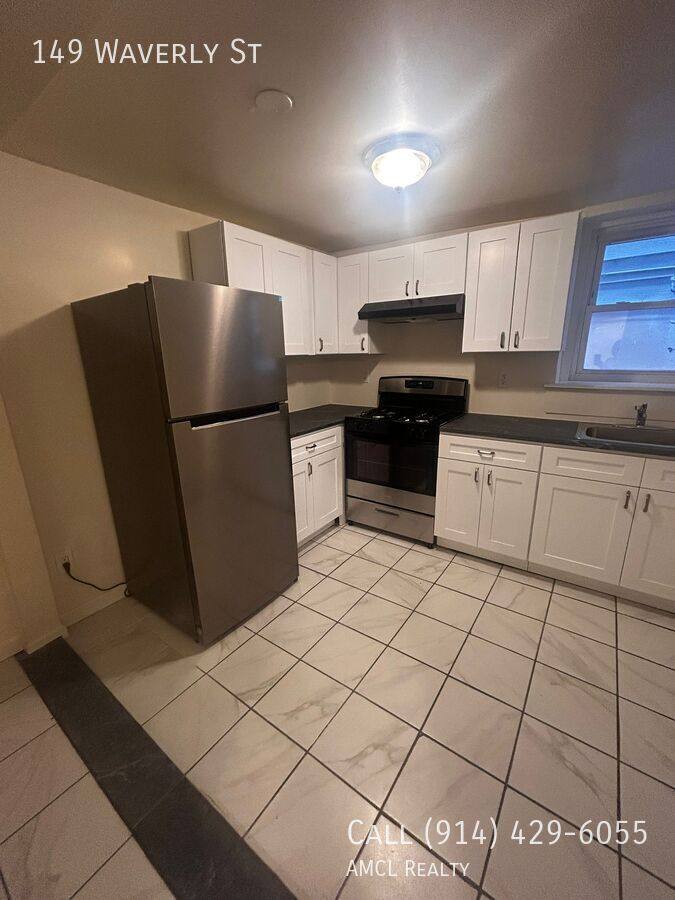 Apartment for rent at 149 Waverly St, Yonkers, NY 10701