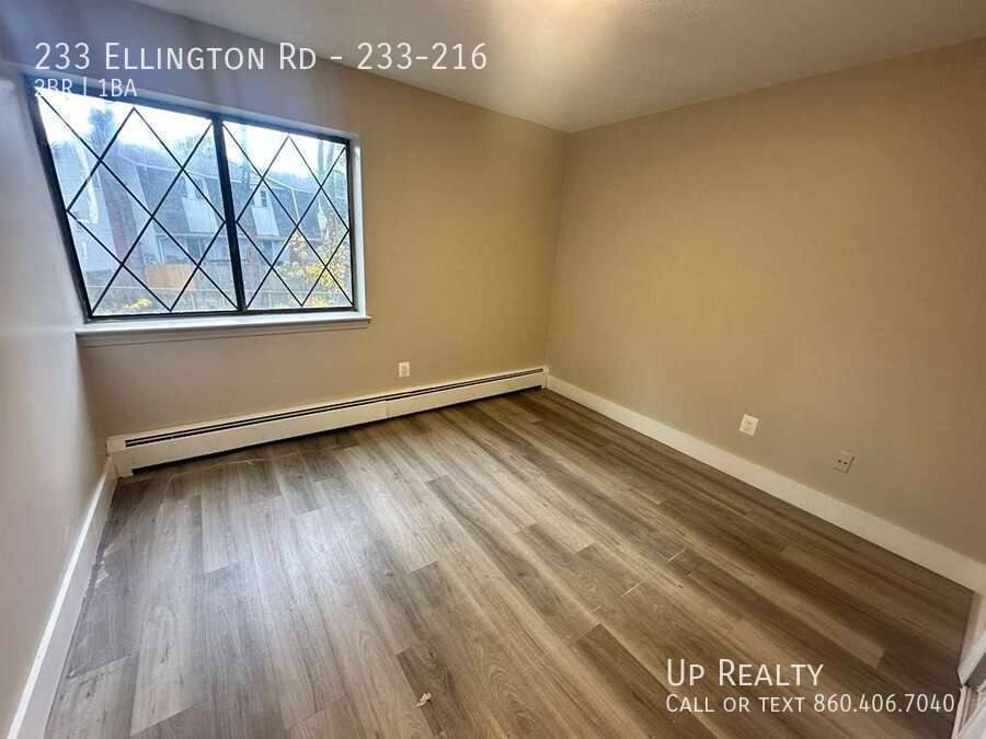 Apartment for rent at 233 Ellington Rd #216, East Hartford, CT 06108