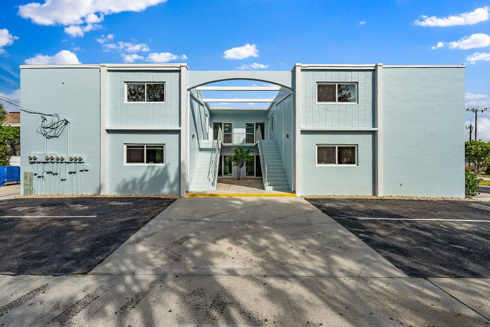 Apartment for rent at 401 Southwind Dr #1, North Palm Beach, FL 33408