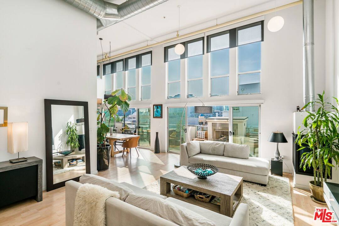 House for rent at 4215 Glencoe Ave #419, Marina Del Rey, CA 90292