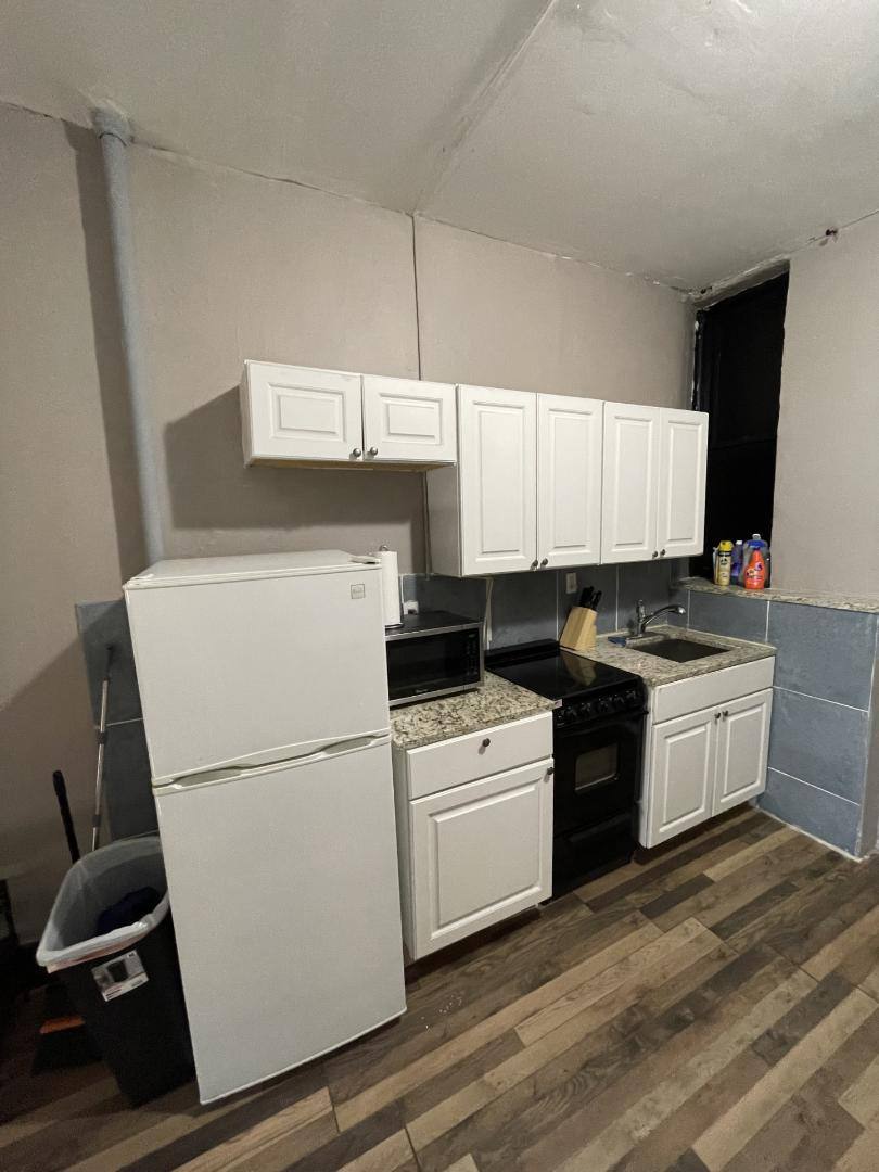 Apartment for rent at 518 E 83rd St #3B, New York, NY 10028