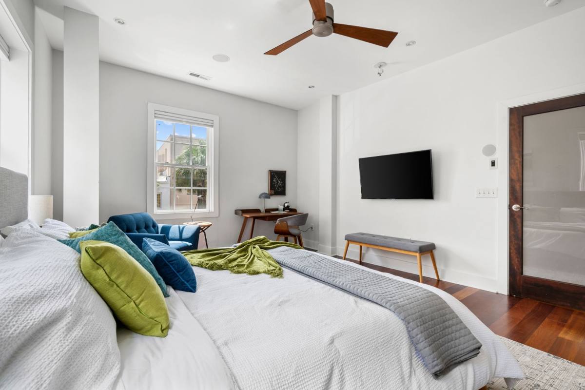 Apartment for rent at 182 E Bay St #203, Charleston, SC 29401