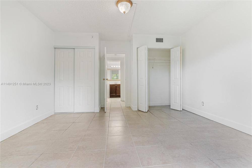 Apartment for rent at 5841 Washington St, Hollywood, FL 33023