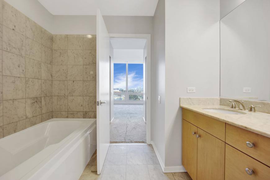 Apartment for rent at 500 W Superior #710, Chicago, IL 60654