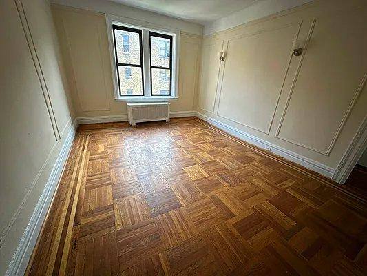 Apartment for rent at 308 E 209th St #43, Bronx, NY 10467
