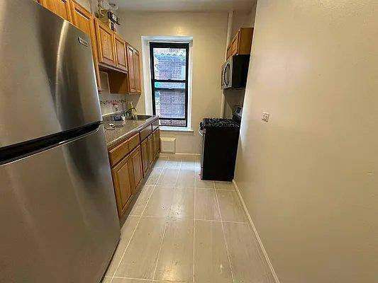 Apartment for rent at 308 E 209th St #43, Bronx, NY 10467