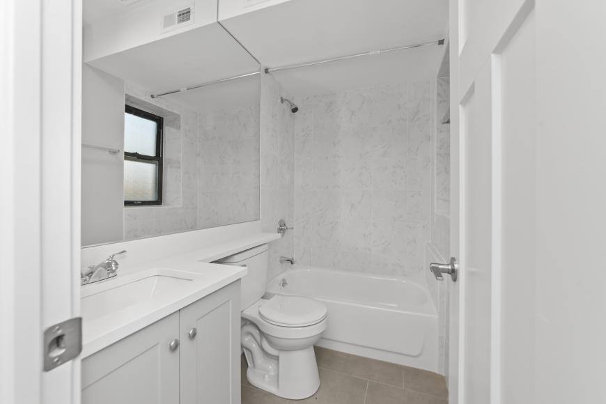 Apartment for rent at 1133 Oak Ave #W1, Evanston, IL 60202
