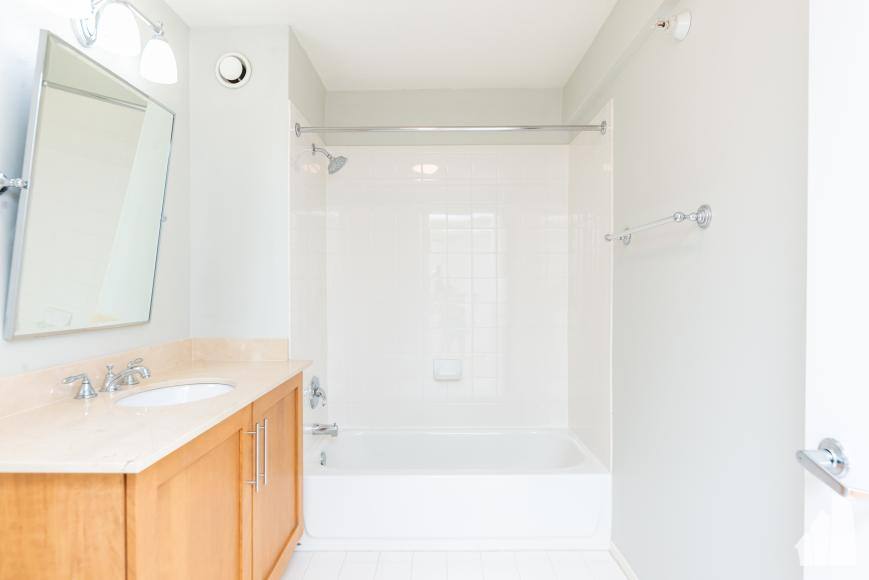Apartment for rent at 545 N Dearborn #1611, Chicago, IL 60654