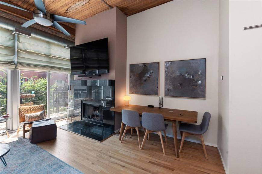 Apartment for rent at 2333 W Saint Paul Ave #315, Chicago, IL 60647