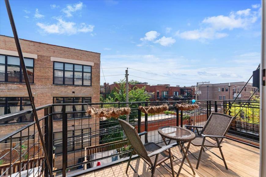 Apartment for rent at 2333 W Saint Paul Ave #315, Chicago, IL 60647