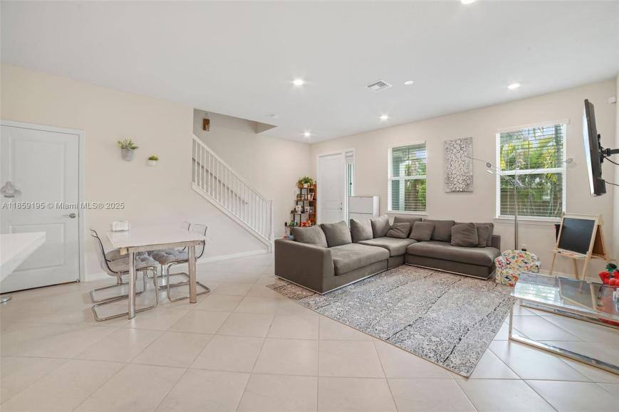Townhouse for rent at 4154 Greenway Dr, Hollywood, FL 33021