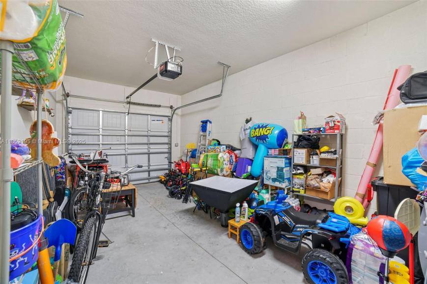 Townhouse for rent at 4154 Greenway Dr, Hollywood, FL 33021