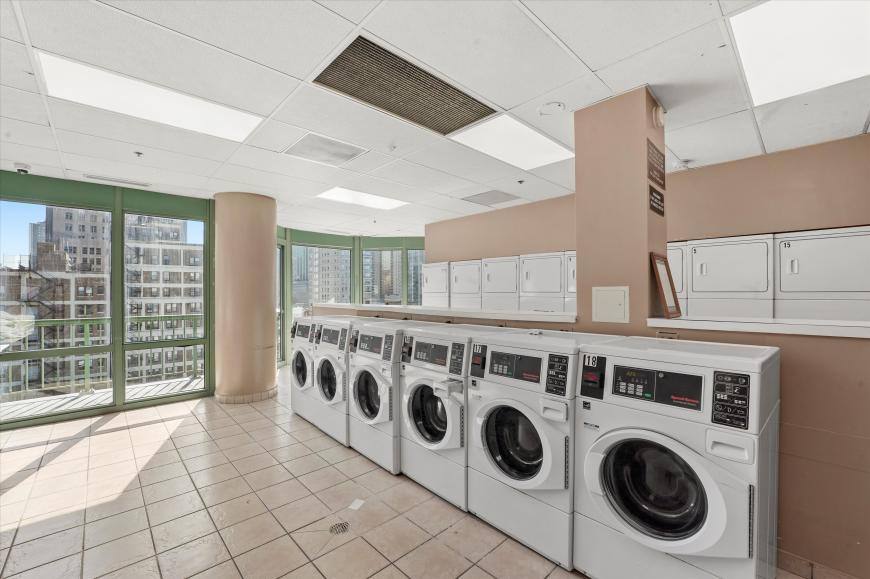 Apartment for rent at 111 W Maple St #2508, Chicago, IL 60610