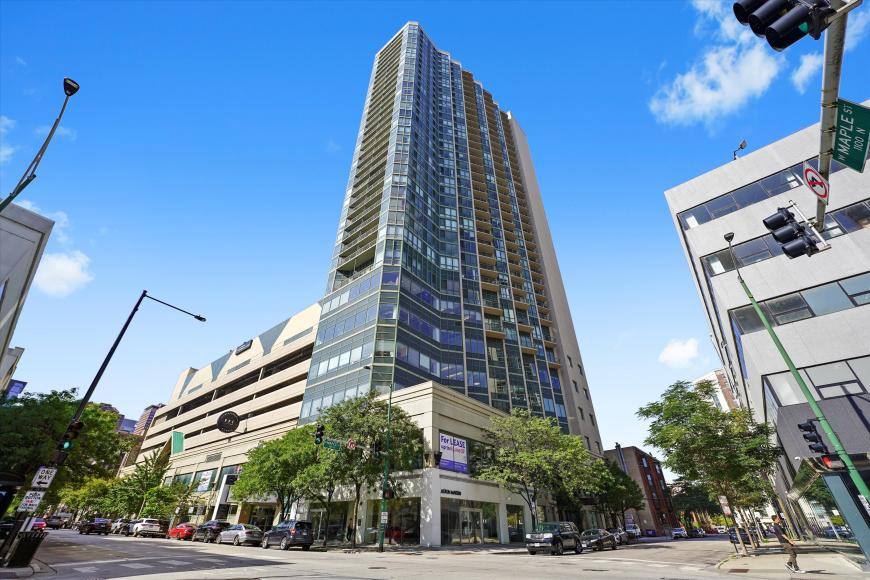 Apartment for rent at 111 W Maple St #2508, Chicago, IL 60610