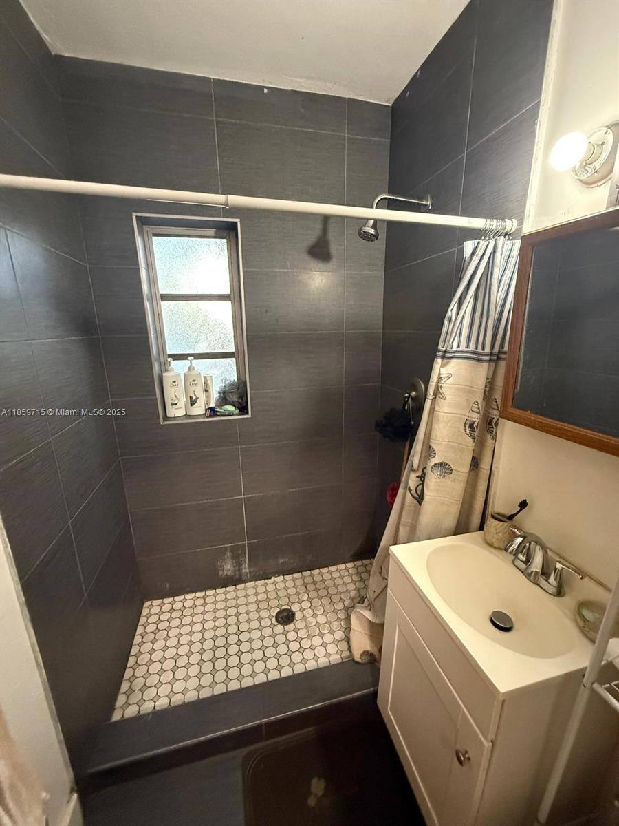 House for rent at 600 Minola Dr, Miami, FL 33166