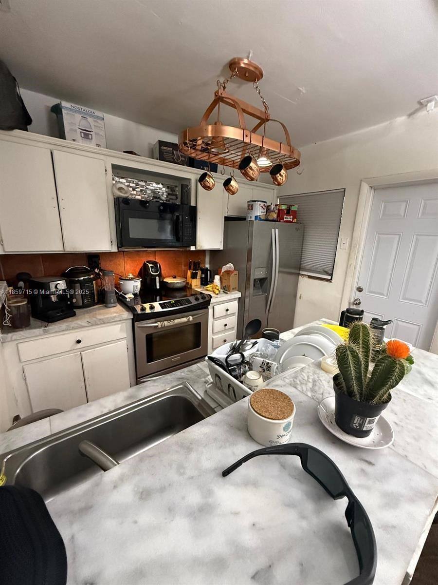 House for rent at 600 Minola Dr, Miami, FL 33166