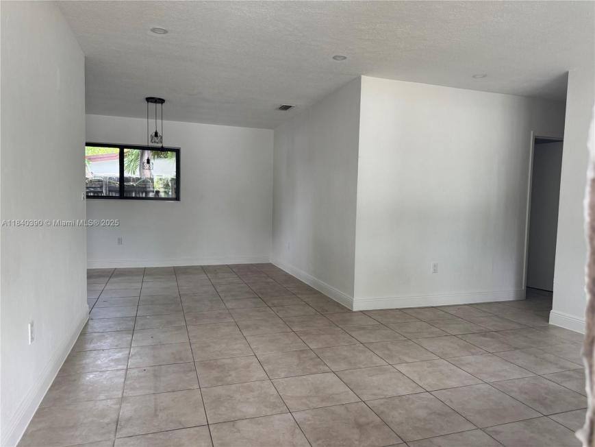 House for rent at 950 E 2nd St, Hialeah, FL 33010