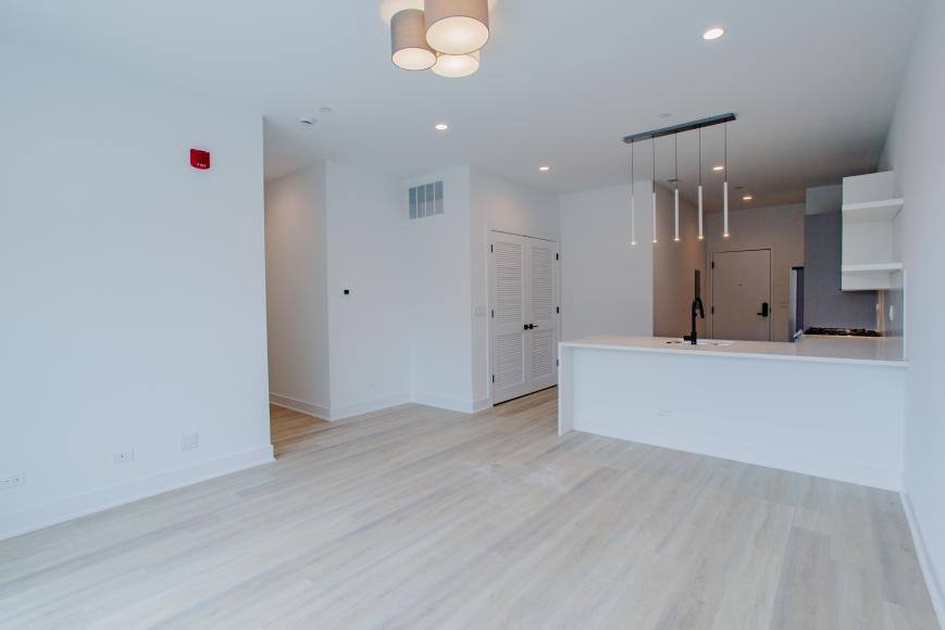 Apartment for rent at 3821 N Ashland Ave #403, Chicago, IL 60613