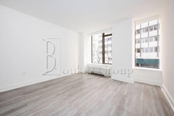 Apartment for rent at 10 Hanover Square #20P, New York, NY 10004