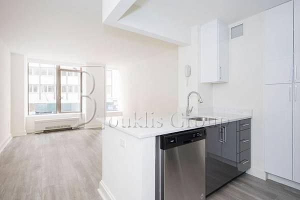 Apartment for rent at 10 Hanover Square #20P, New York, NY 10004