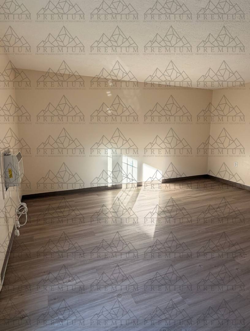 Apartment for rent at 1700 E 9th St, The Dalles, OR 97058