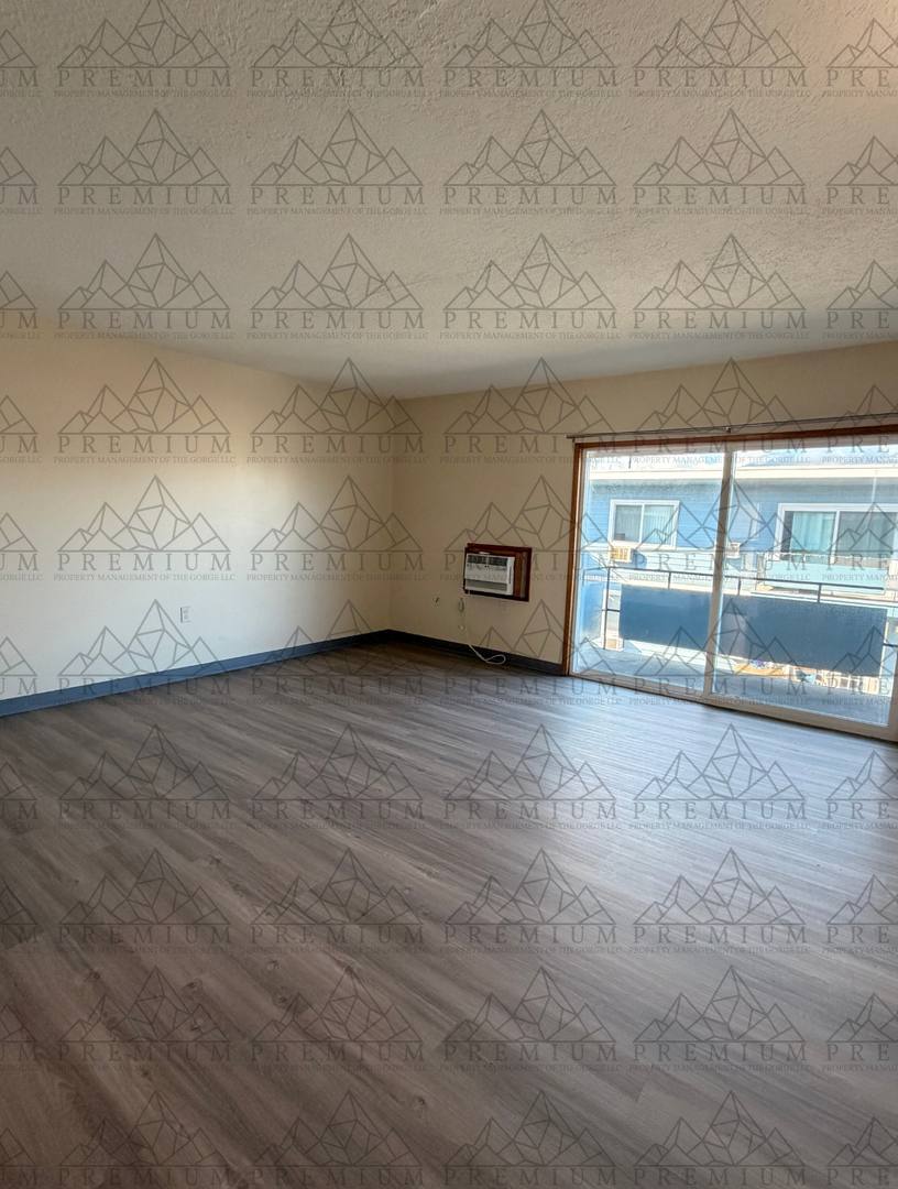 Apartment for rent at 1700 E 9th St, The Dalles, OR 97058
