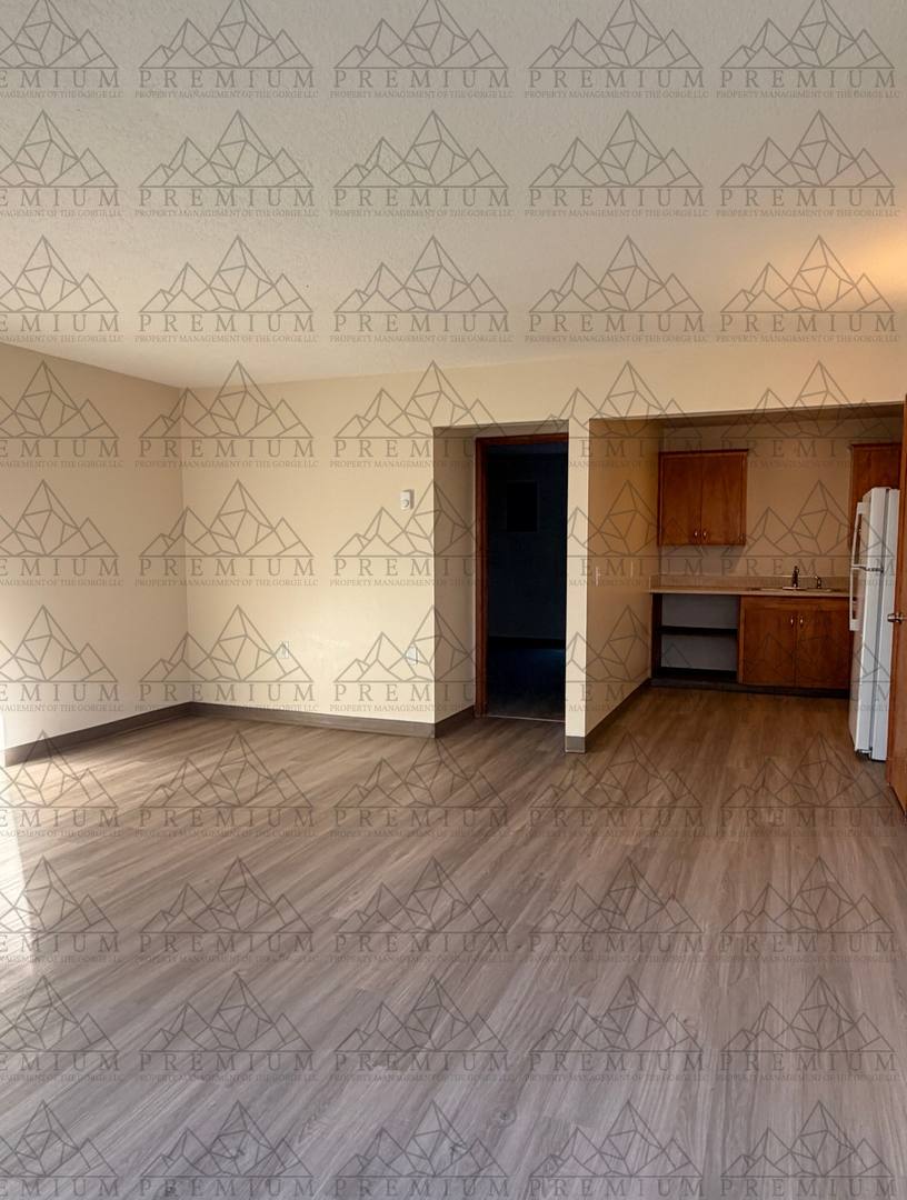 Apartment for rent at 1700 E 9th St, The Dalles, OR 97058