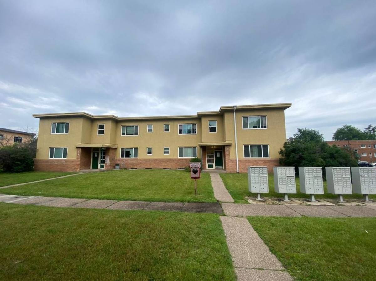 Apartment for rent at 262 Birmingham St, Saint Paul, MN 55106