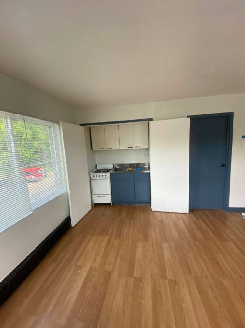 Apartment for rent at 262 Birmingham St, Saint Paul, MN 55106