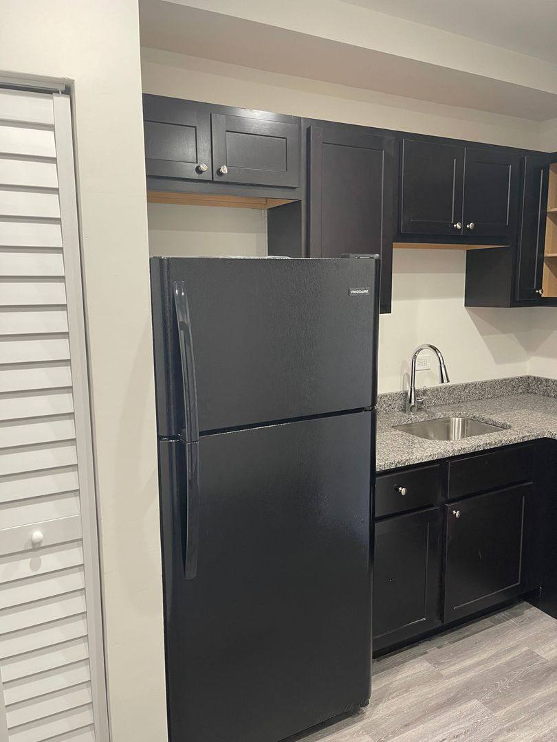 Apartment for rent at 2801 N Central Park, Chicago, IL 60618