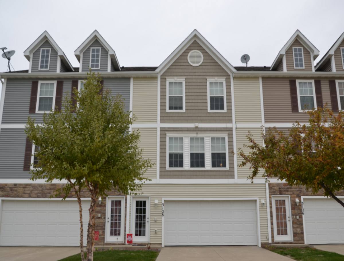 Townhouse for rent at 3128 SW Sharmin Lane, Ankeny, IA 50023