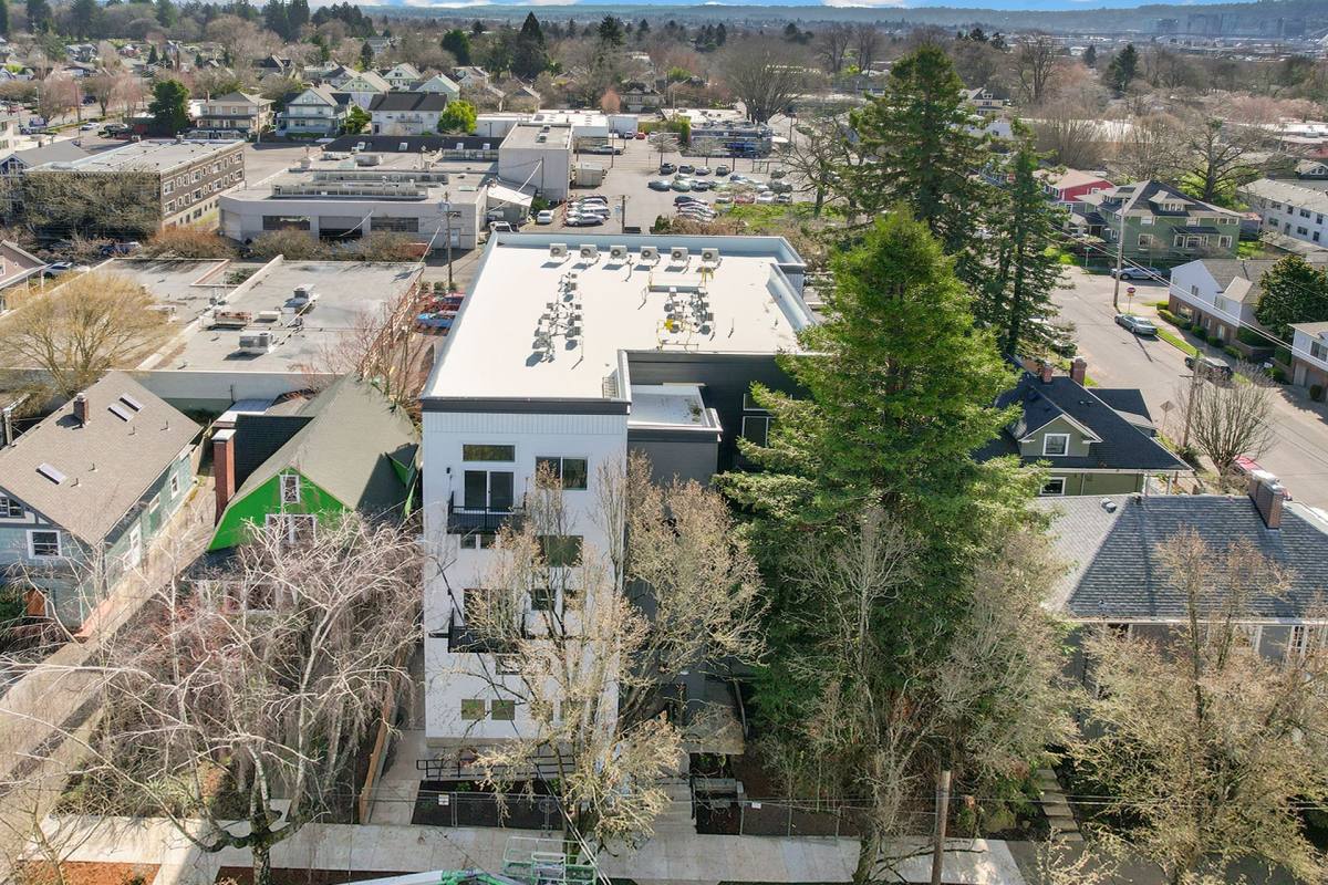 Apartment for rent at 1820 NE Davis St, Portland, OR 97232