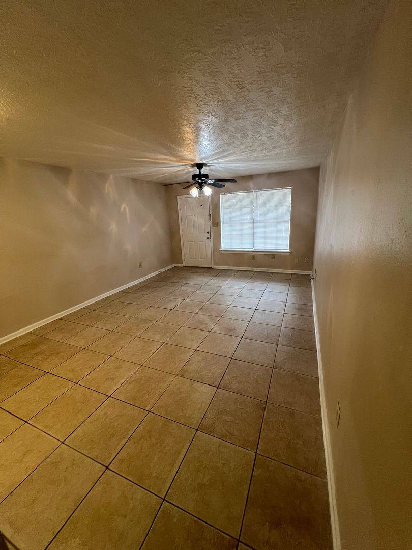 Apartment for rent at 134 N Meyers Dr, Lafayette, LA 70508