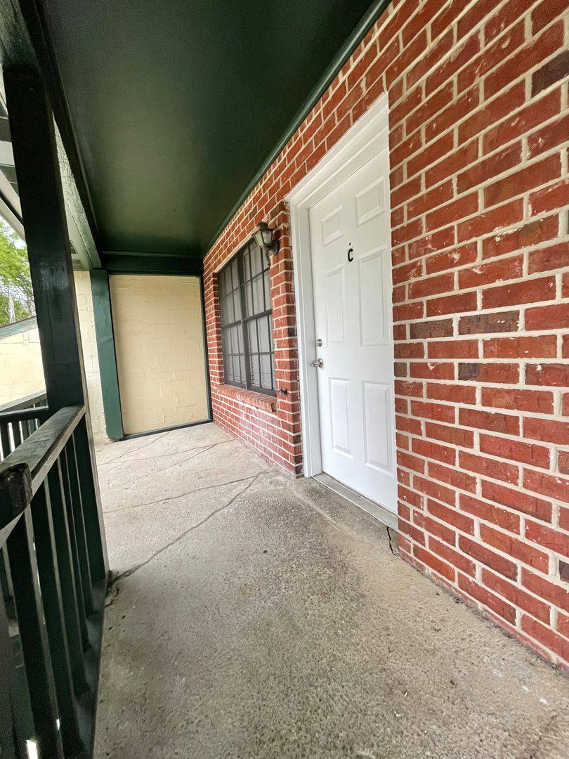 Apartment for rent at 134 N Meyers Dr, Lafayette, LA 70508